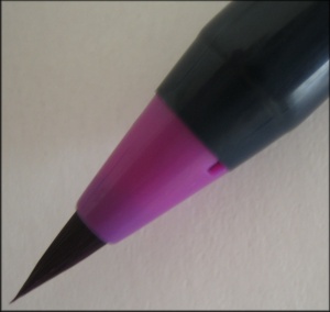 Pinceau-encré violet rose